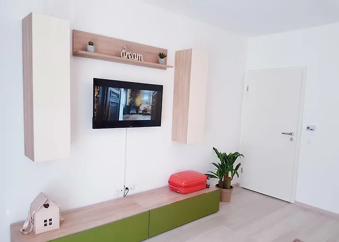 Apartment Dream - West *