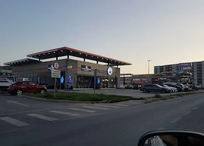 Dream - West Apartment *